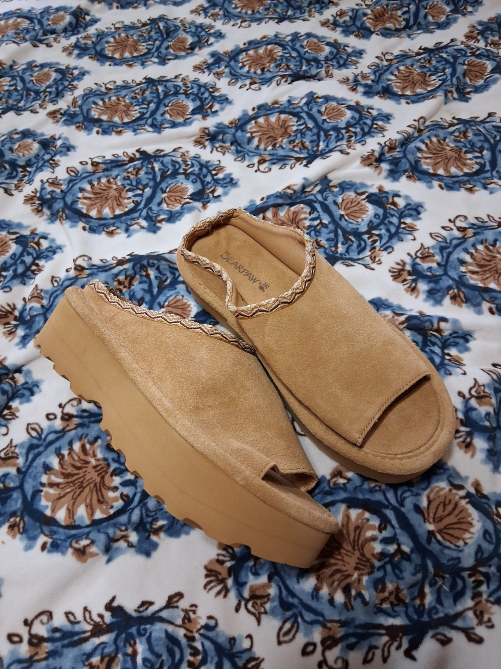 Bearpaw Women's Tan Suede Slide Sandals